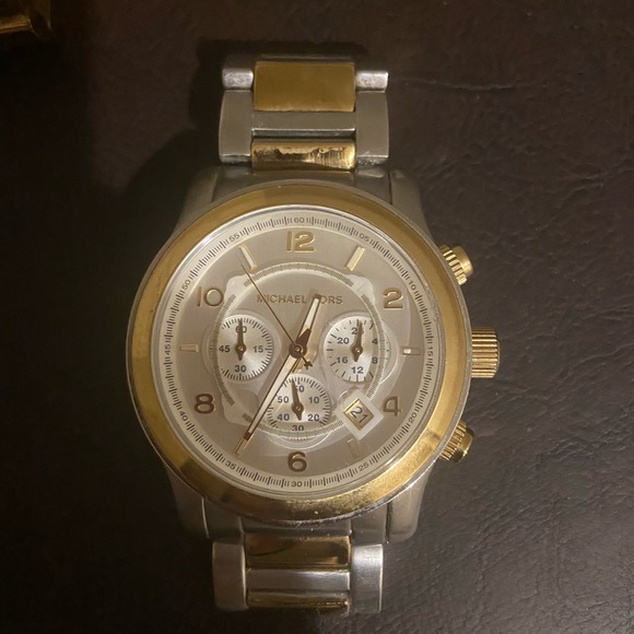 Watches - Picture 3 of 7